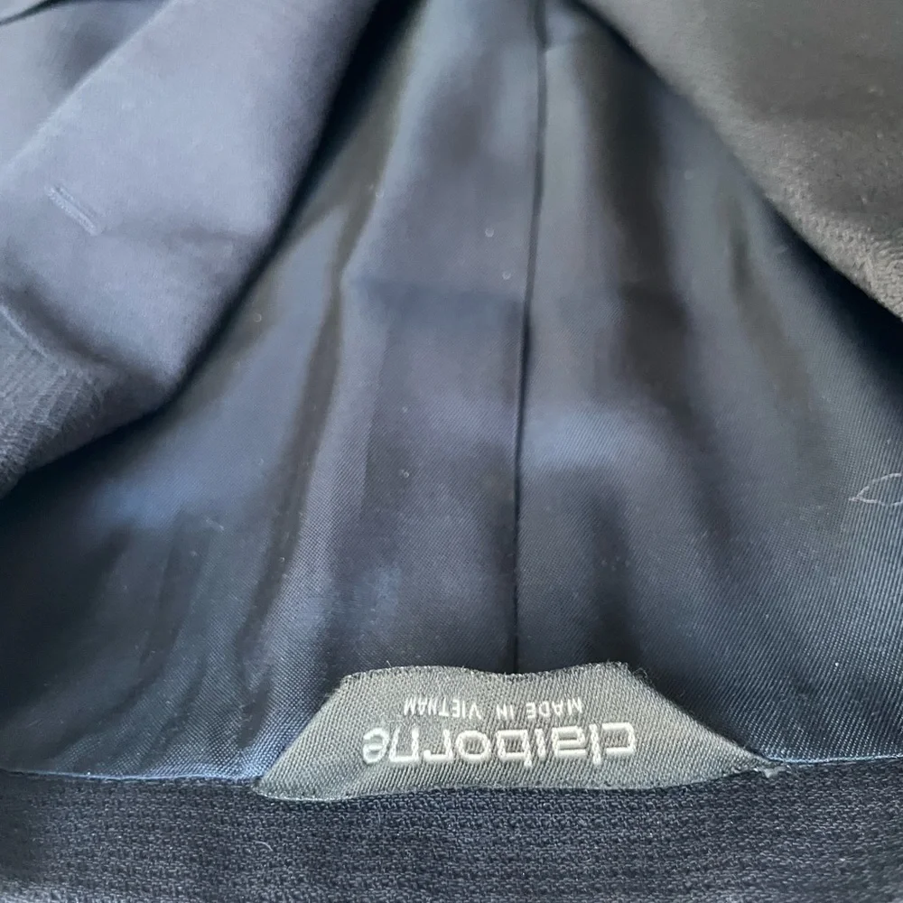 Claiborne classic black